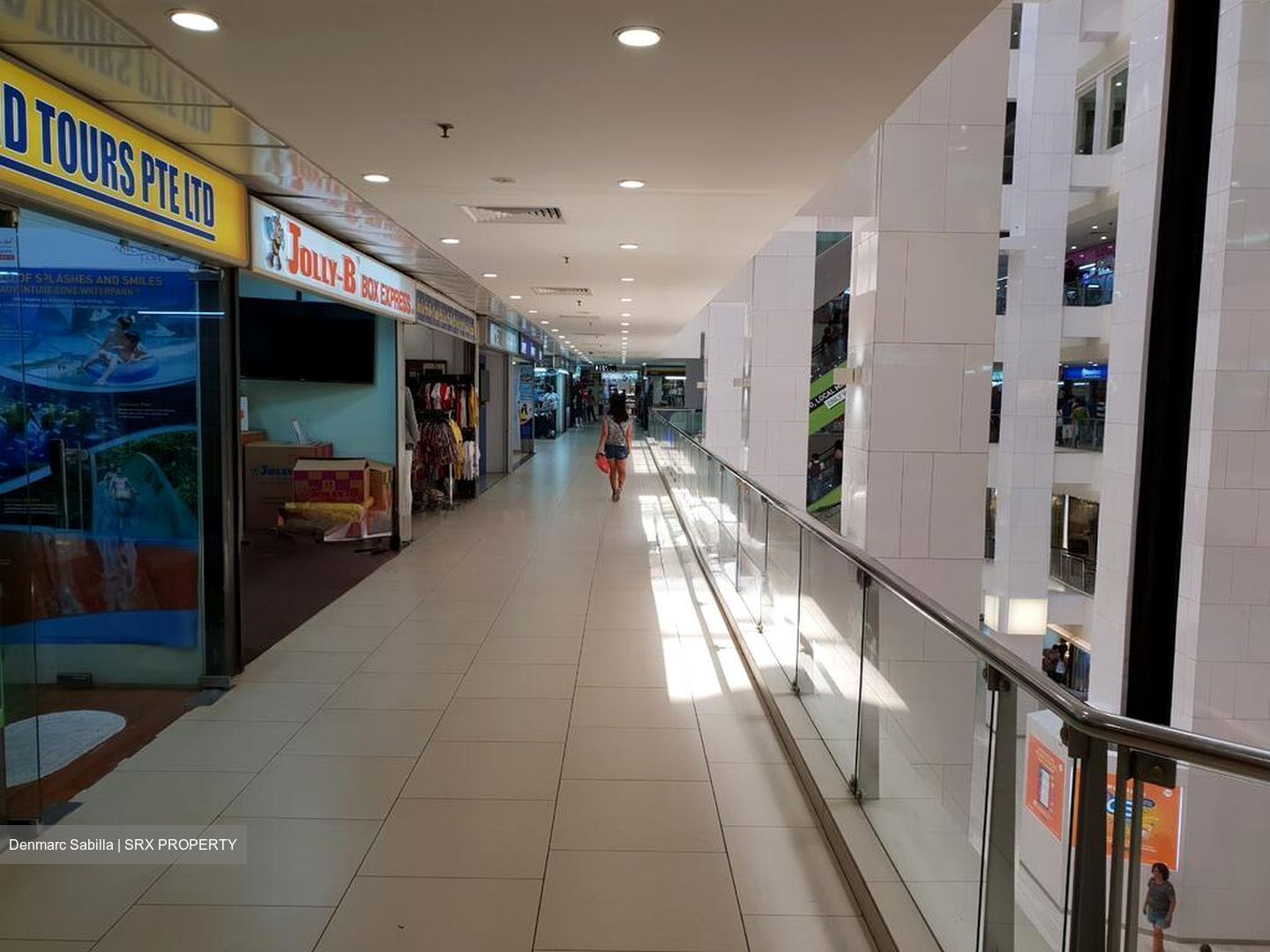 Lucky Plaza (D9), Shop House #500058241